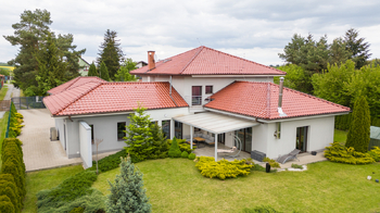 Prodej domu 634 m², Nučice