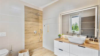 Prodej domu 634 m², Nučice