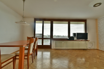 Pronájem bytu 3+kk v družstevním vlastnictví 74 m², Hradec Králové