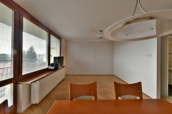 Pronájem bytu 3+kk v družstevním vlastnictví 74 m², Hradec Králové