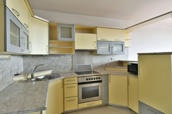 Pronájem bytu 3+kk v družstevním vlastnictví 74 m², Hradec Králové