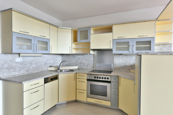 Pronájem bytu 3+kk v družstevním vlastnictví 74 m², Hradec Králové