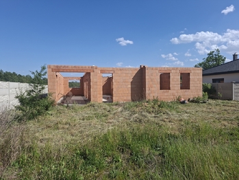 Prodej pozemku 827 m², Strachotice