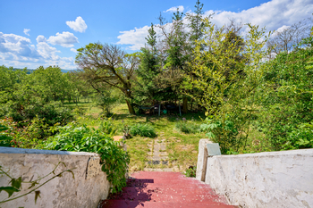 Prodej pozemku 3780 m², Hradištko