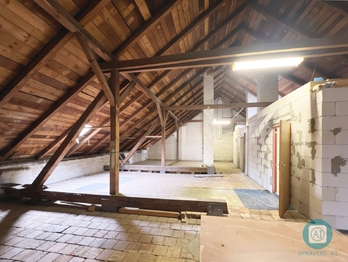 Prodej bytu 4+1 v osobním vlastnictví 116 m², Jindřichův Hradec