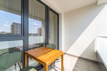 Pronájem bytu 2+kk v družstevním vlastnictví 42 m², Praha 9 - Vysočany