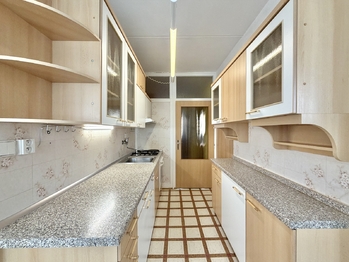 Prodej bytu 3+1 v osobním vlastnictví 76 m², Chomutov