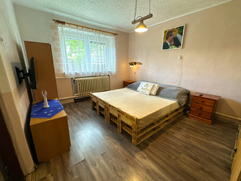 Prodej domu 203 m², Tisová