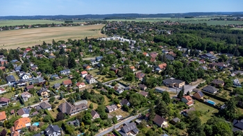 Prodej pozemku 910 m², Ohrobec