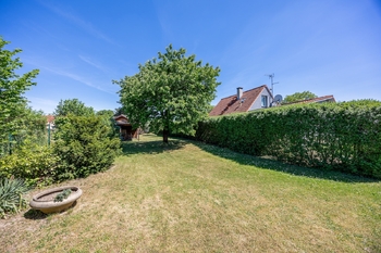 Prodej pozemku 910 m², Ohrobec