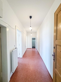 Chodba - Pronájem bytu 2+kk v osobním vlastnictví 46 m², Praha 2 - Vinohrady