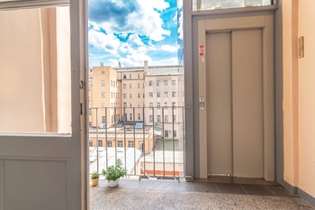 Výtah - Pronájem bytu 2+kk v osobním vlastnictví 46 m², Praha 2 - Vinohrady