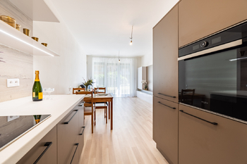 Prodej bytu 2+kk v osobním vlastnictví 48 m², Praha 5 - Třebonice