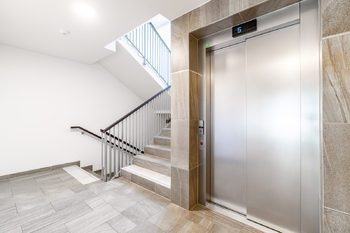 Prodej bytu 2+kk v osobním vlastnictví 48 m², Praha 5 - Třebonice