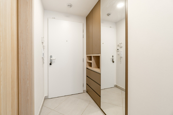 Prodej bytu 2+kk v osobním vlastnictví 48 m², Praha 5 - Třebonice