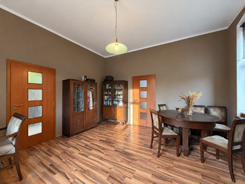 Prodej domu 345 m², Chomutov