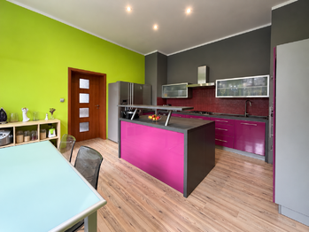 Prodej domu 345 m², Chomutov