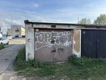 Prodej garáže, Praha 10 - Michle