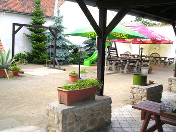 letní posezení - Pronájem restaurace 374 m², Slavonice