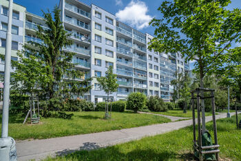 Pronájem bytu 2+kk v družstevním vlastnictví 43 m², Praha 4 - Háje