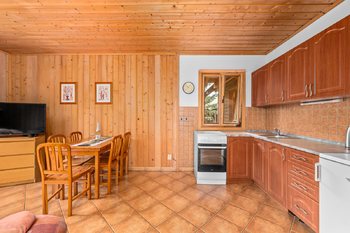 obývací pokoj s kuchyní - Prodej apartmánu, Horní Stropnice