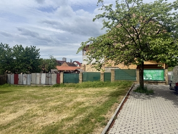 zahrada  - Prodej domu 200 m², Kladruby