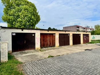 Prodej garáže 21 m², Praha 9 - Letňany