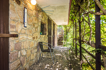 Úkryt před poledním sluncem - Prodej chaty / chalupy 44 m², Dolní Zálezly