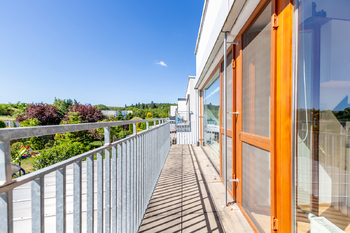 terasa u dětských pokojů - Prodej domu 96 m², Mníšek pod Brdy