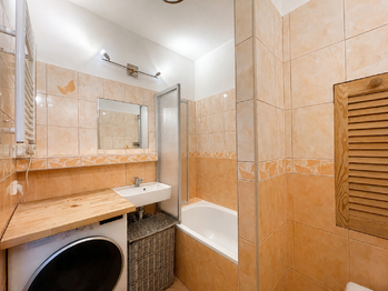 Prodej bytu 2+kk v osobním vlastnictví 41 m², Praha 4 - Hodkovičky