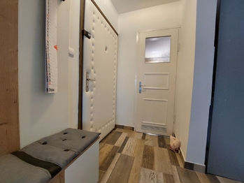 předsin - Prodej bytu 2+1 v osobním vlastnictví 62 m², Karlovy Vary