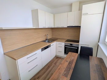 Prodej bytu 2+1 v osobním vlastnictví 57 m², Větrný Jeníkov