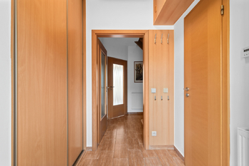 Vstupní chodba - Pronájem domu 150 m², Slaný