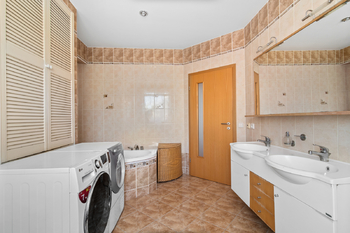 Pronájem domu 150 m², Slaný