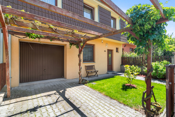 Předzahádka - Pronájem domu 150 m², Slaný