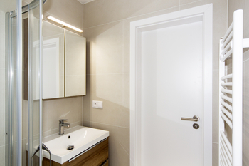 koupelna - Pronájem bytu 2+1 v osobním vlastnictví 56 m², Praha 4 - Podolí