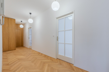 Chodba - Prodej bytu 2+kk v osobním vlastnictví 92 m², Praha 1 - Nové Město