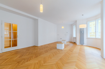 Pokoj č. 2 - Prodej bytu 2+kk v osobním vlastnictví 92 m², Praha 1 - Nové Město
