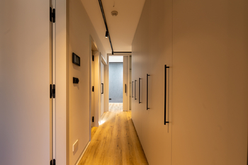 Chodba první patro  - Prodej bytu 4+kk v osobním vlastnictví 113 m², Praha 9 - Vysočany