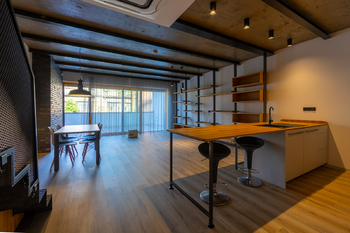 Obývací pokoj  - Prodej bytu 4+kk v osobním vlastnictví 113 m², Praha 9 - Vysočany