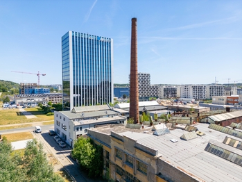 Ptačí pohled na dům - Prodej bytu 4+kk v osobním vlastnictví 113 m², Praha 9 - Vysočany