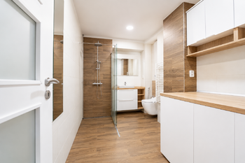 Koupelna - Pronájem bytu 2+kk v osobním vlastnictví 47 m², Rudná