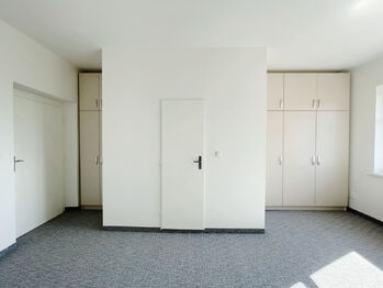 Pronájem bytu 3+1 v osobním vlastnictví 100 m², Lety