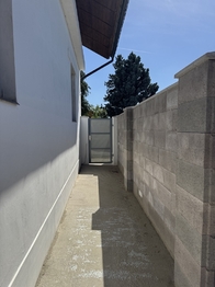 prostor za vstupní brankou - Pronájem bytu - pokoje v osobním vlastnictví 157 m², Světice