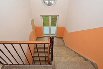 Chodba u bytu.  - Pronájem bytu 2+1 v družstevním vlastnictví 55 m², Neratovice