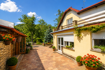 Prodej domu 230 m², Praha 6 - Lysolaje