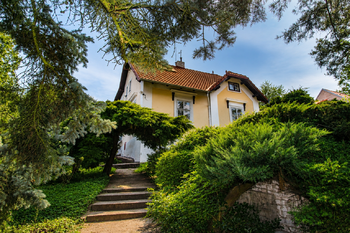 Prodej domu 230 m², Praha 6 - Lysolaje