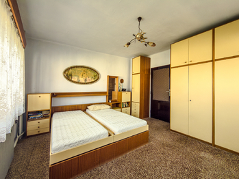 Prodej domu 178 m², Ločenice