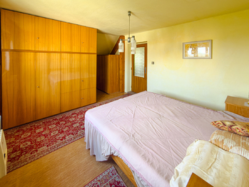 Prodej domu 178 m², Ločenice