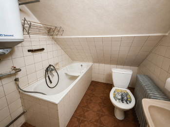 Prodej domu 178 m², Ločenice